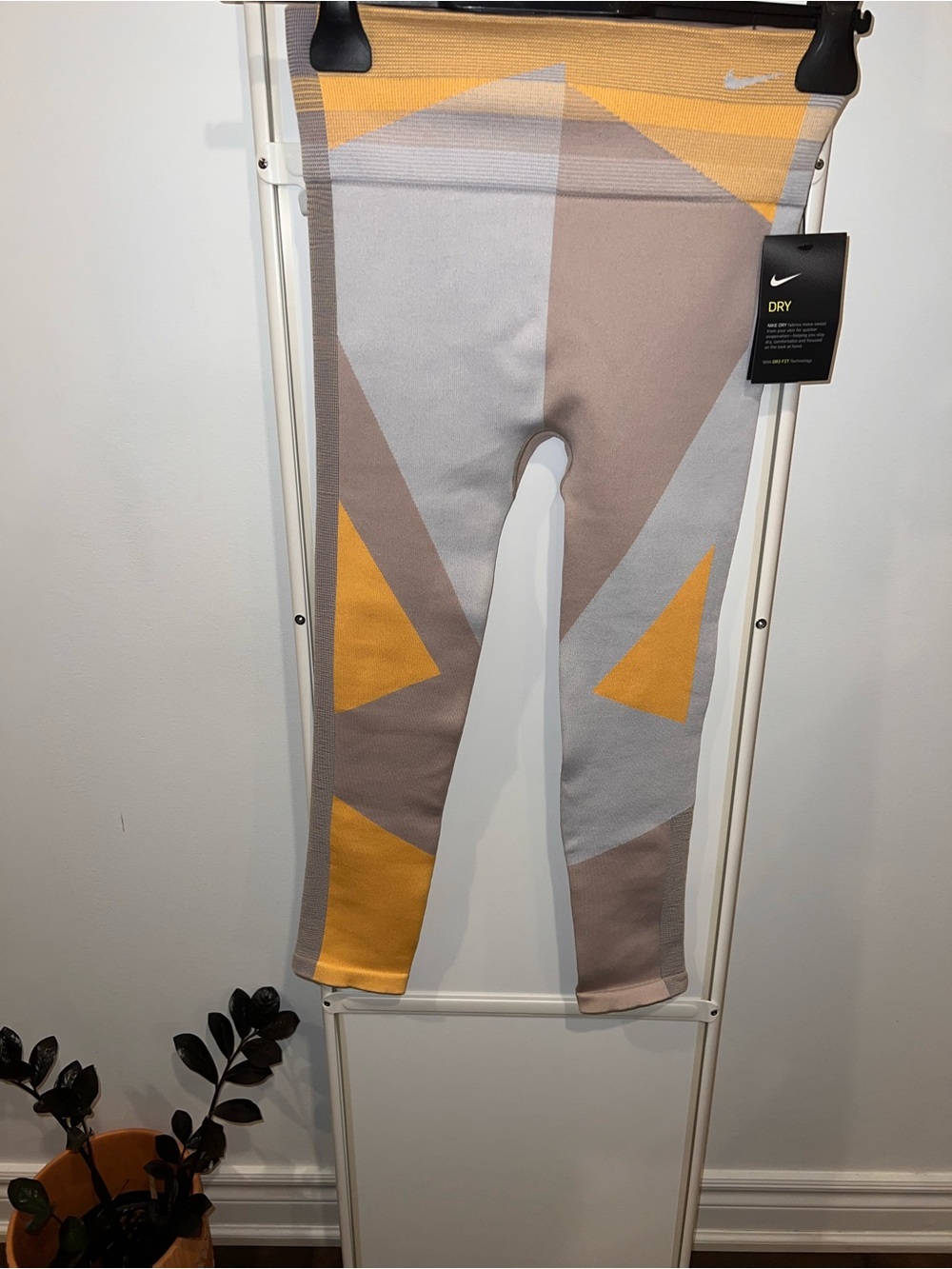 Nike Sculpt Icon Clash 7/8 Legging NWT Large